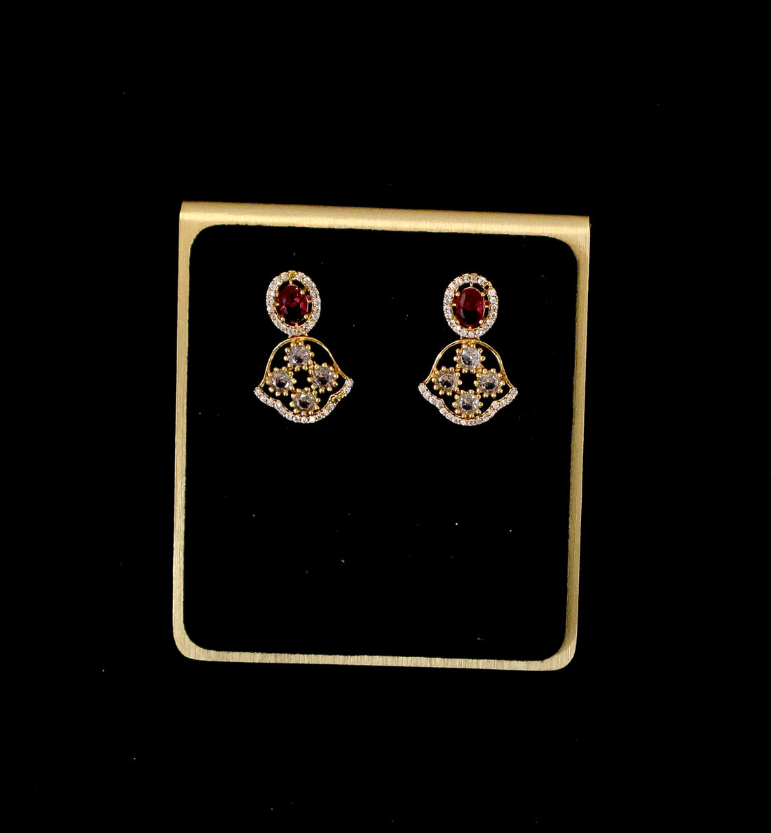 Golden Petal Necklace Set