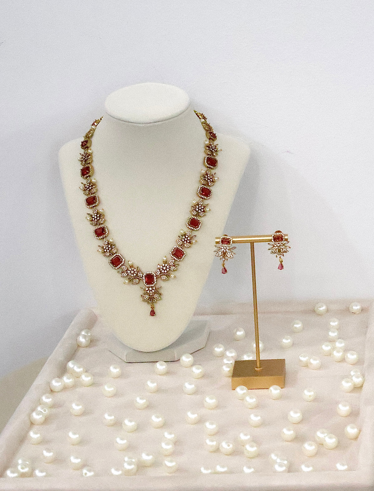 Enchanted Elavarasi Necklace Set