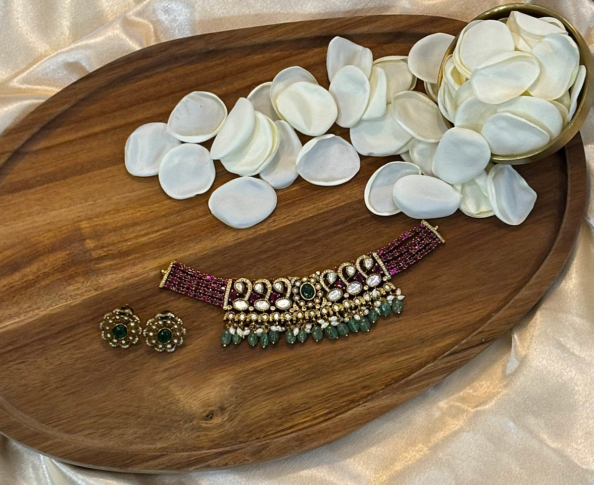Royal Amara Necklace Set