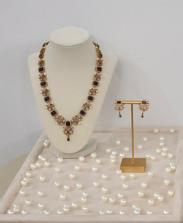 Enchanted Elavarasi Necklace Set