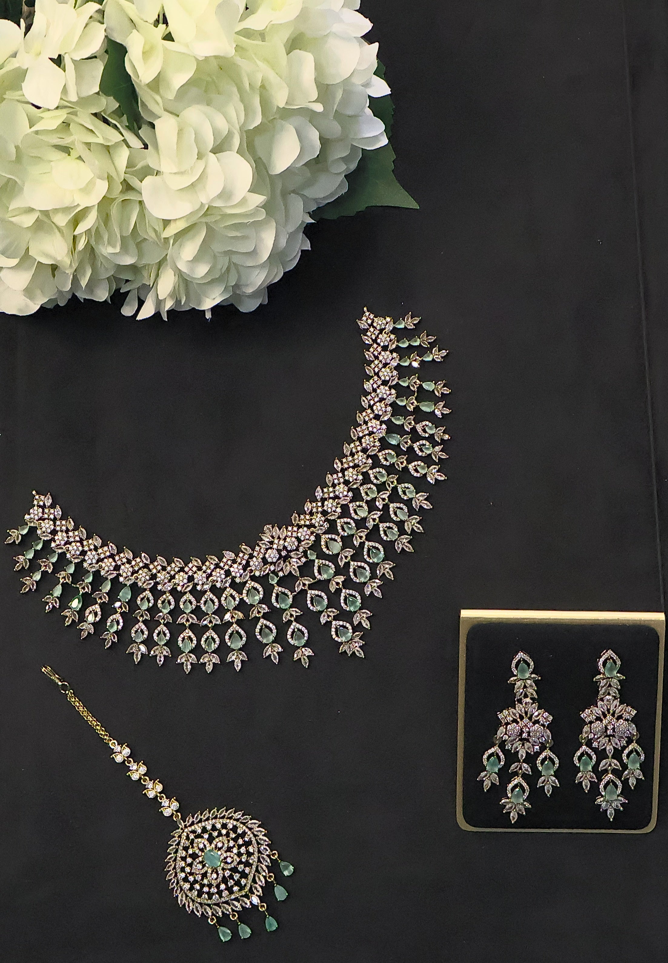 Royal Vine Collection