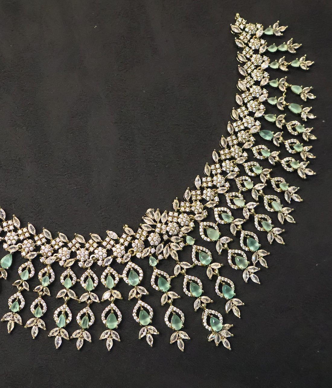 Royal Vine Collection