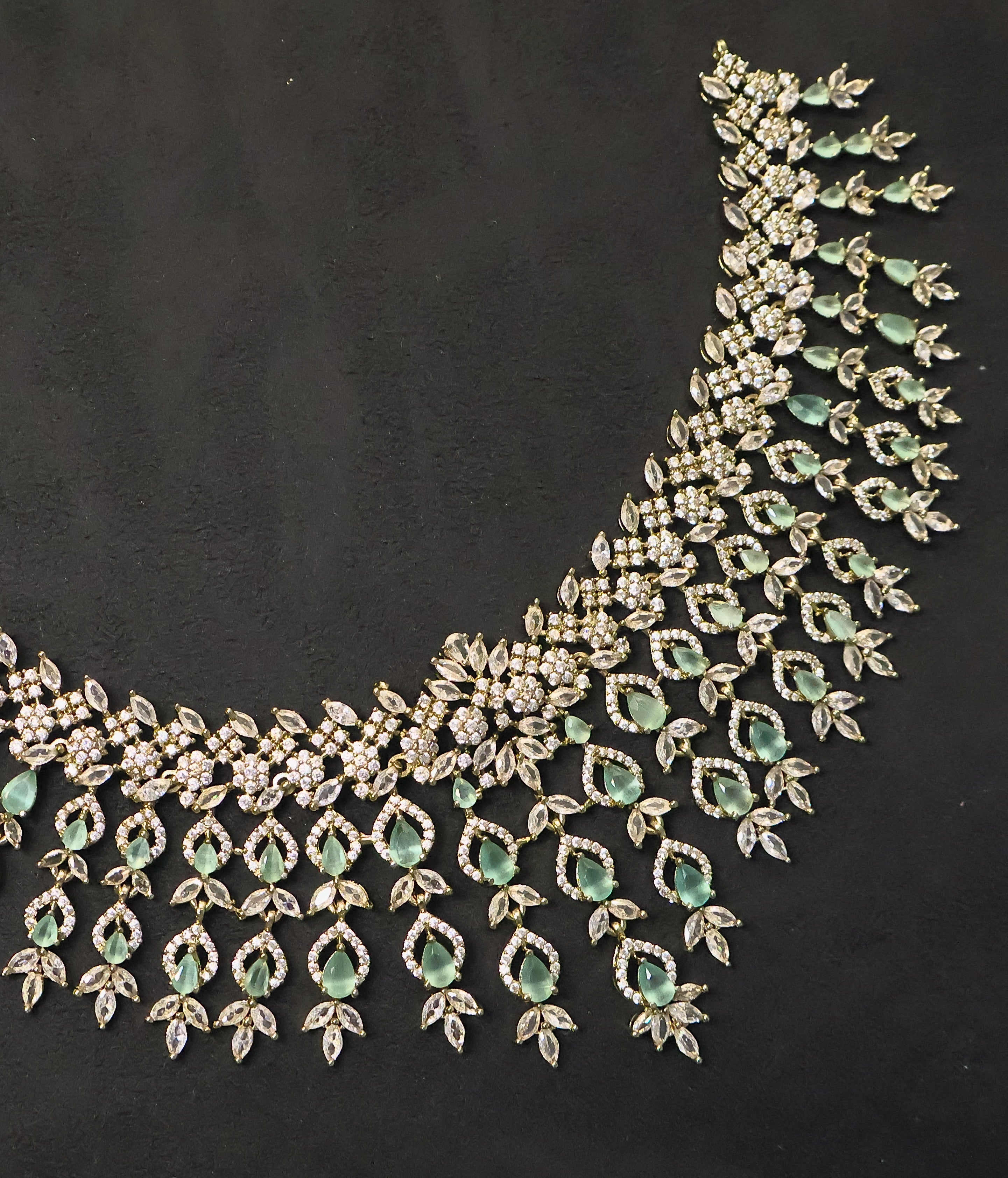 Royal Vine Collection