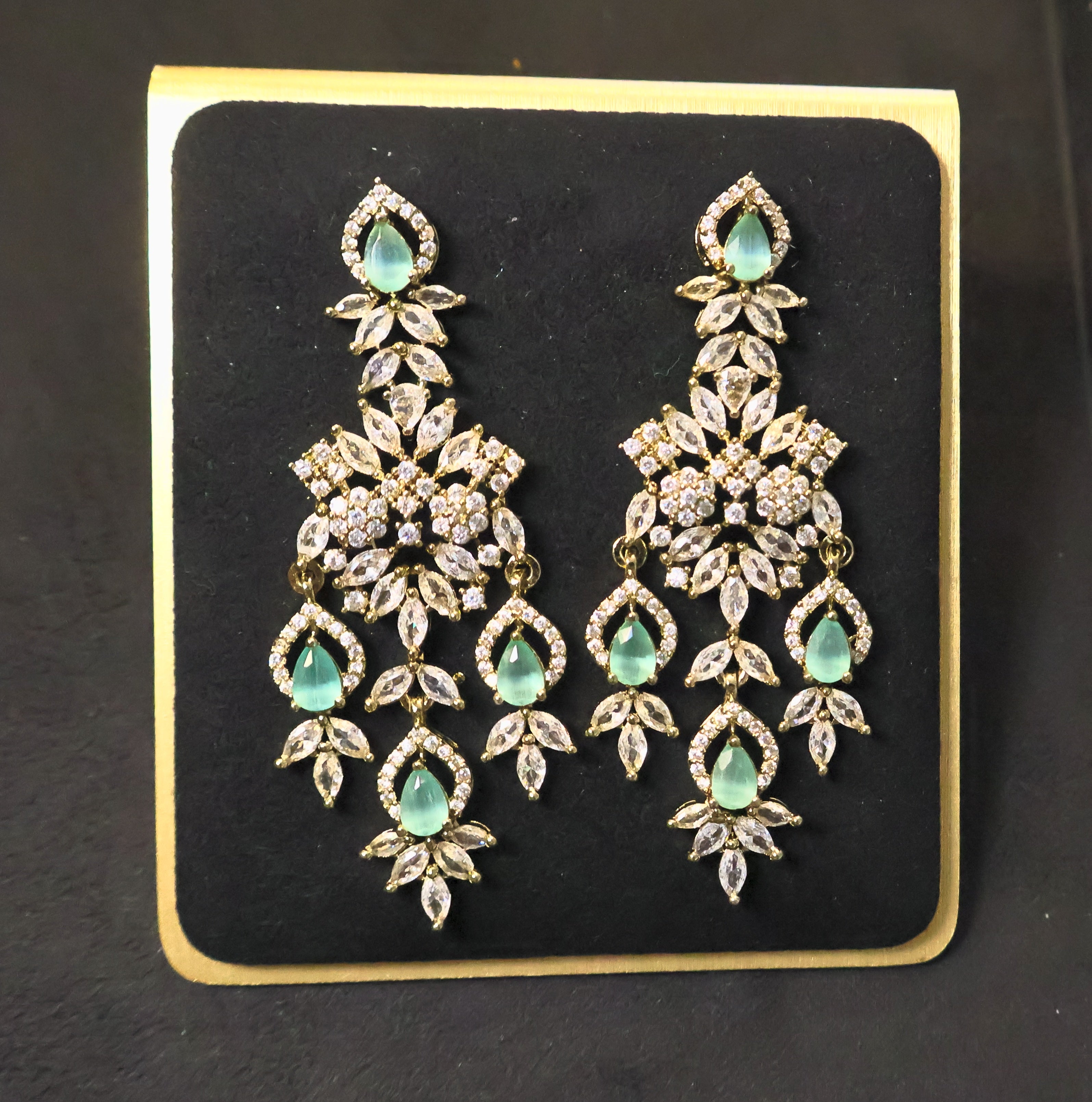 Royal Vine Collection