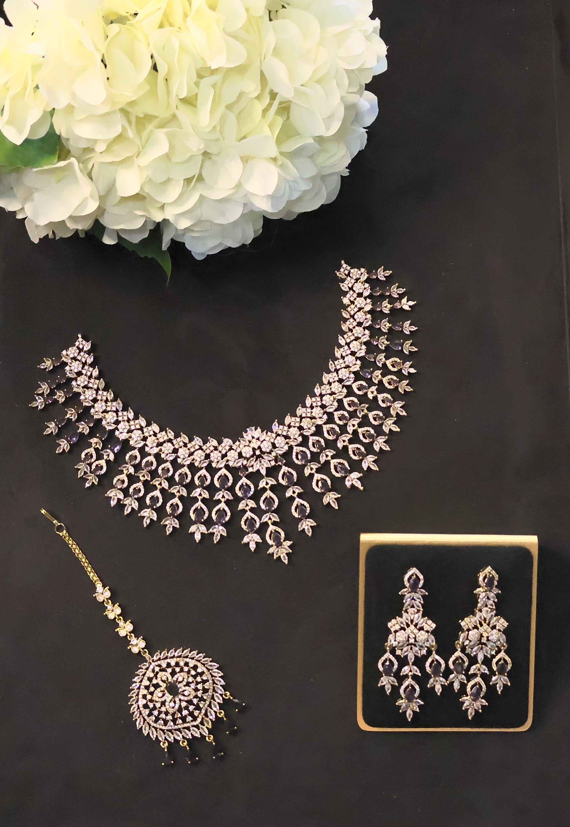 Royal Vine Collection
