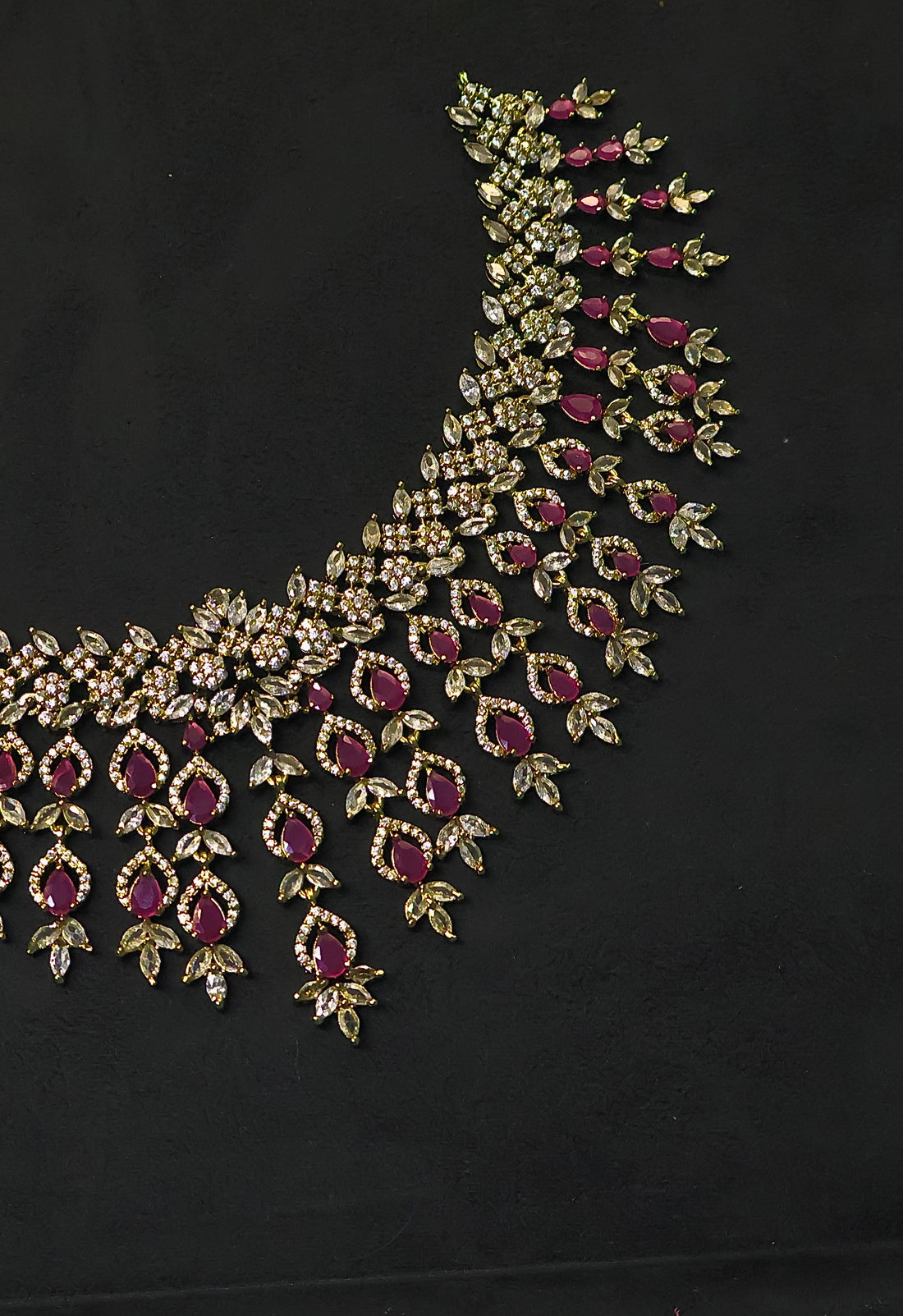 Royal Vine Collection